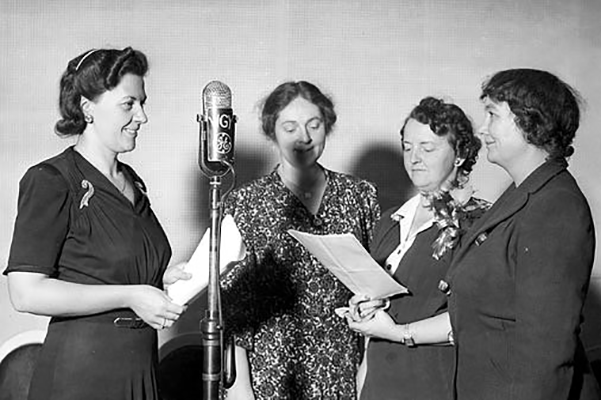 Women radio performers